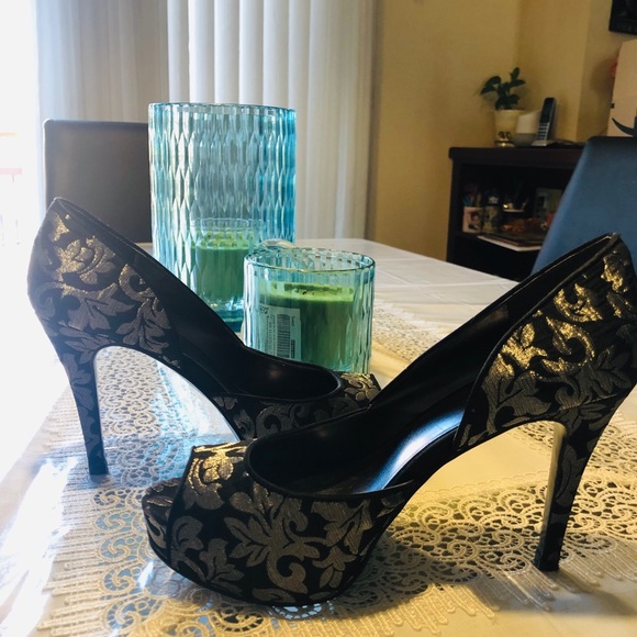 Gorgeous size 7 heels - Picture 1 of 7